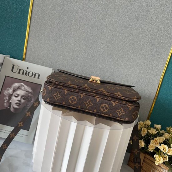 Authentic & Pre-Owned · Excellent Condition-Louis Vuitton Pochette Métis (MM size, 25cm)