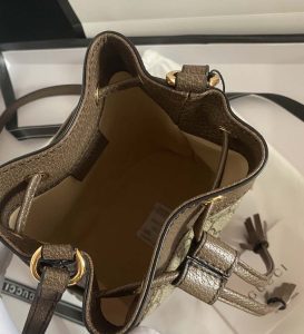 Small Woman's Handbag 7.3*5.9*3.5" photo review