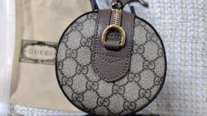 Woman's Handbag with straps 10.0*5.5*5.5" photo review