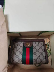 Small Woman's Handbag 7.5*5.5*2.4" photo review