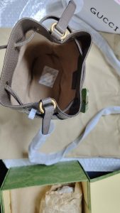 Small Woman's Handbag 7.3*5.9*3.5" photo review