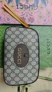 Woman's Handbag 9.4*5.9*3.0" photo review