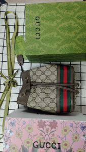 Small Woman's Handbag 7.3*5.9*3.5" photo review
