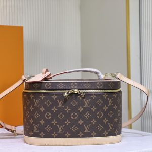 Toiletry bag with Adjustable strap 8.3"x12.6"x12.6" BB-918000907