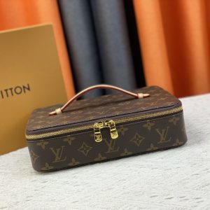 Toiletry bag 9.4"x2.4"x7.1" BB-918000704