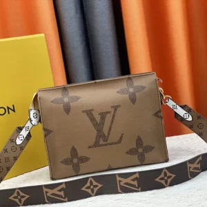 2Colors 25x20x5cm Genuine Leather Woman's Handbag with Straps Chains BB-9180001000256