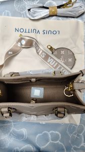 7 Colors Woman's Handbag 9.8"x4.3"x7.5" BB-9180001000498 photo review