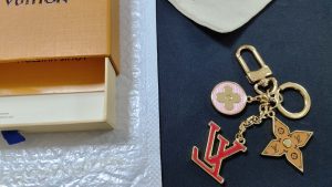 2Colors Fashion Key Chain YSK-91700063 photo review