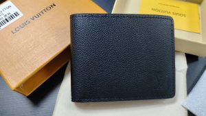 Wallet 4.5"x3.5"x0.6"  BB-918000143 photo review