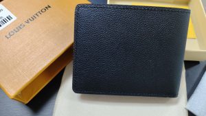 Wallet 4.5"x3.5"x0.6"  BB-918000143 photo review