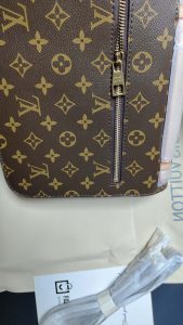 6 Colors 9.8"x7.5"x3.5"  Woman's Handbag with Adjustable strap BB-918000100039 photo review