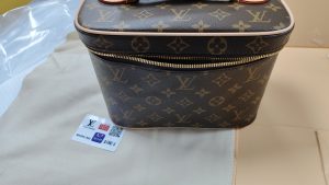 Woman's handbag with Adjustable strap 24x18x14.5cm photo review