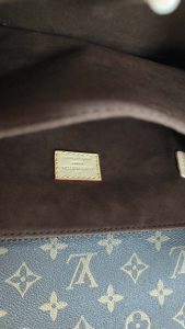 6 Colors 9.8"x7.5"x3.5"  Woman's Handbag with Adjustable strap BB-918000100039 photo review