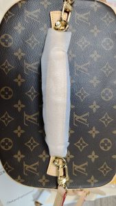 Toiletry bag with Adjustable strap 8.3"x12.6"x12.6" BB-918000907 photo review