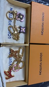 2Colors Fashion Key Chain YSK-91700063 photo review