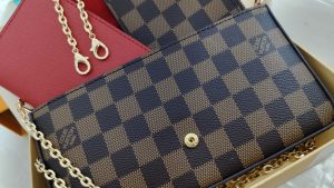 9  colors Chains Woman's Handbag  8.3*4.3*0.8" photo review