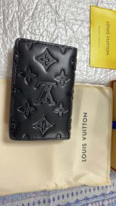 Cardholder 4.3"x3.0"x0.4" BB-918000115 photo review