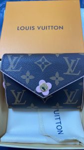 4colors Fashion Flowers wallet 4.7"x3.5"x0.8" BB-918000153 photo review