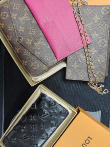 9  colors Chains Woman's Handbag  8.3*4.3*0.8" photo review