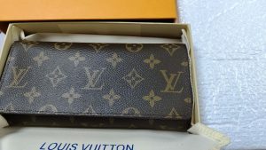 4 colors Long wallet  7.5"x3.9" BB-918000192 photo review