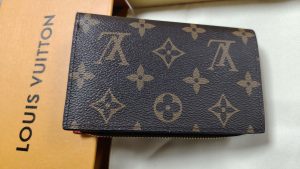 4 Colors wallet 5.3"x3.7"x1.4" BB-918000376 photo review