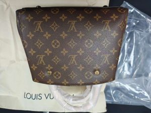 Woman's Handbag with straps 11.4"x7.9"x5.1" BB-9180001000111 photo review