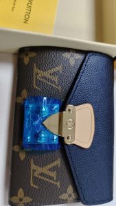 5 colors wallet 5.1"x3.7"x0.4" BB-918000357 photo review