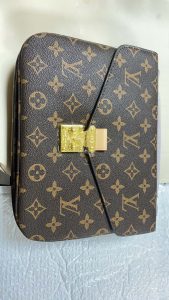 6 Colors 9.8"x7.5"x3.5"  Woman's Handbag with Adjustable strap BB-918000100039 photo review