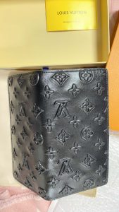 2 colors wallet 3.9"x7.5"x0.8"  BB-918000292 photo review