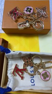 2Colors Fashion Key Chain YSK-91700063 photo review