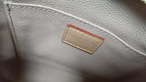 2Colors 9.8"x7.9"x2.0" Genuine Leather Woman's Handbag with  Straps Chains BB-9180001000256 photo review