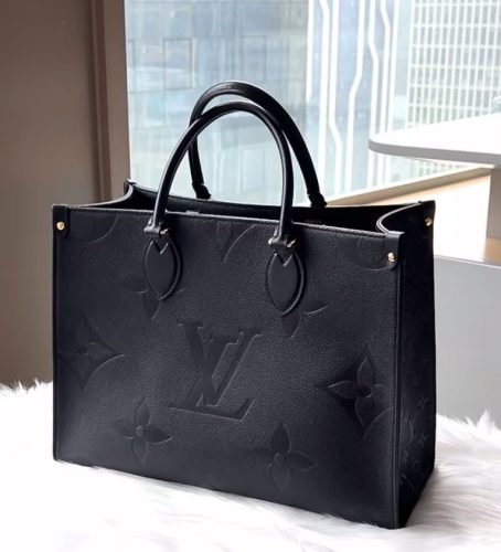 Woman's Handbag with Adjustable strap 13.4"x10.2"x5.1" BB-918000100070 photo review