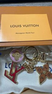2Colors Fashion Key Chain YSK-91700063 photo review