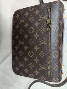 6 Colors 9.8"x7.5"x3.5"  Woman's Handbag with Adjustable strap BB-918000100039 photo review