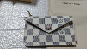 6 colors wallet 5.1"x3.7"x1.0" BB-918000244 photo review