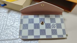 6 colors wallet 5.1"x3.7"x1.0" BB-918000244 photo review