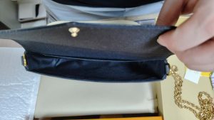 3 Colors Chains Woman's Handbag 8.3"x4.7"x1.2" BB-918000830 photo review