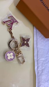 2Colors Fashion Key Chain YSK-91700063 photo review