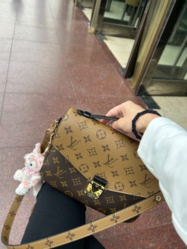 6 Colors 9.8"x7.5"x3.5"  Woman's Handbag with Adjustable strap BB-918000100039 photo review