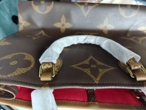 Woman's Handbag 13.4"x10.2"x5.9" BB-918000100071 photo review