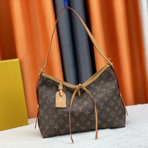 Woman's handbag with straps 29 x 24 x 12 cm