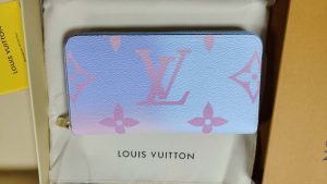 2 colors  Long wallet 7.7"x4.1"x1.0" BB-9180001000684 photo review