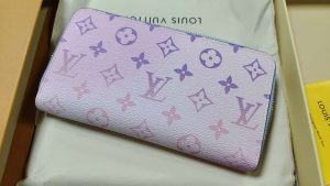2 colors  Long wallet 7.7"x4.1"x1.0" BB-9180001000684 photo review