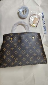 Woman's handbag with strap 11.4"x7.9"x5.1" BB-9180001000605 photo review