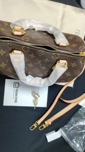 3 Colors Woman's handbag Small 9.8*7.5*5.9" Medium 11.8*8.3*6.7" Big 13.8*9.1*7.1" BB-9180001000791 photo review