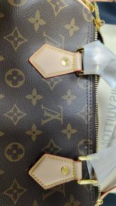 3 Colors Woman's handbag Small 9.8*7.5*5.9" Medium 11.8*8.3*6.7" Big 13.8*9.1*7.1" BB-9180001000791 photo review