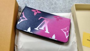 2 colors  Long wallet 7.7"x4.1"x1.0" BB-9180001000684 photo review