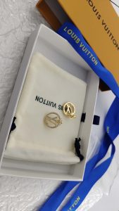 3Colors Diamonds Earrings VVED-9110084 photo review