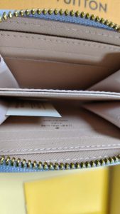 2 colors wallet 4.3"x3.3"x0.8" BB-9182001 photo review