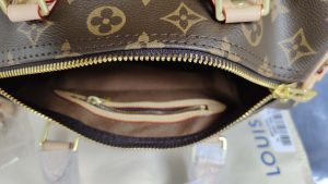 3 Colors Woman's handbag Small 9.8*7.5*5.9" Medium 11.8*8.3*6.7" Big 13.8*9.1*7.1" BB-9180001000791 photo review